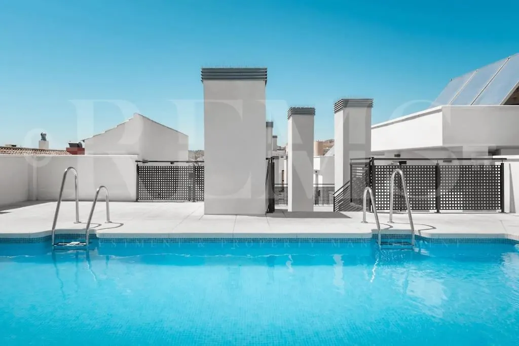 Inviting Apartment In The Center By Rems Malaga