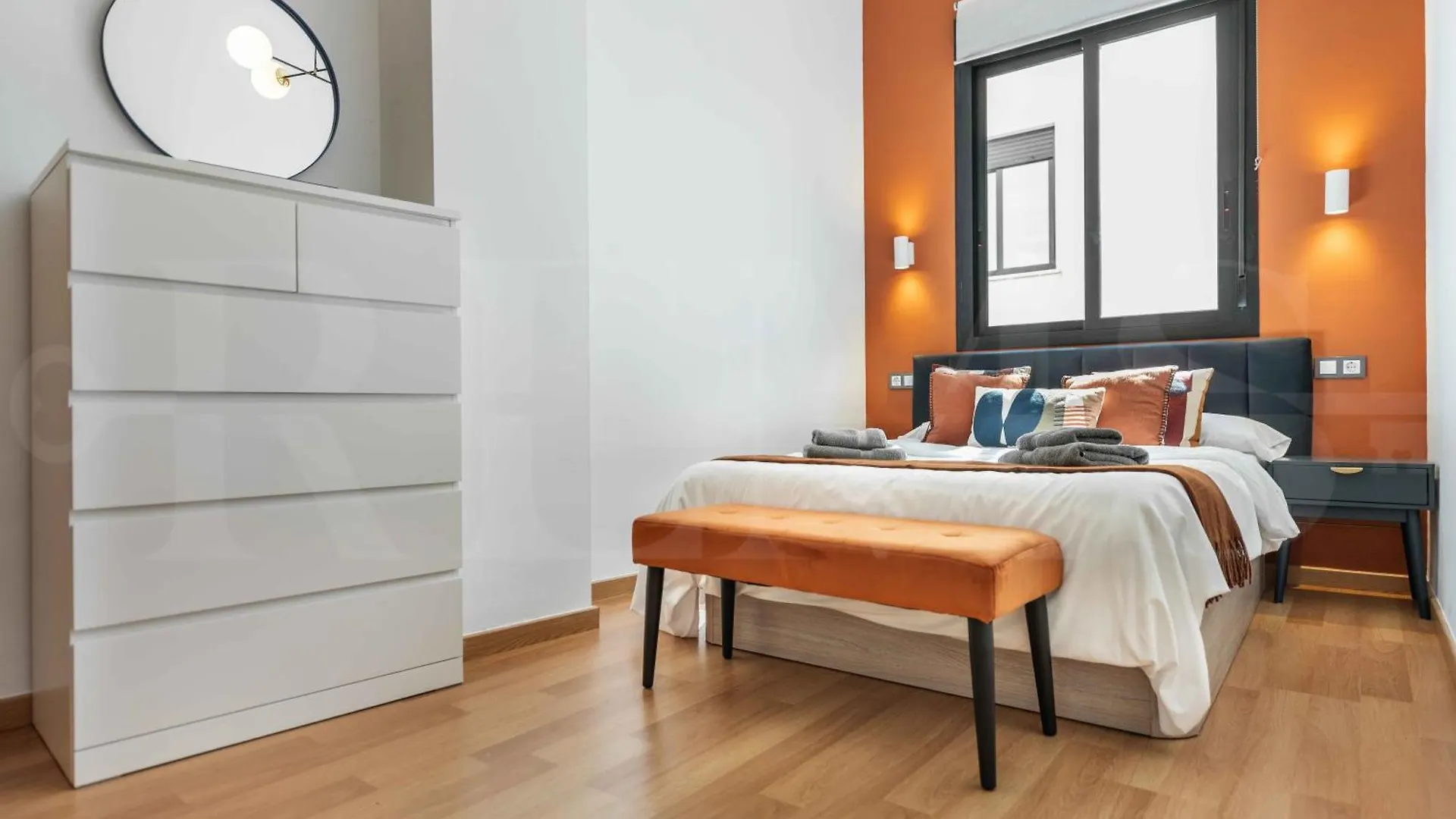 Inviting Apartment In The Center By Rems Malaga